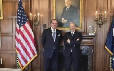 Aurangzeb meets with US Secretary of Commerce and IMF officials 