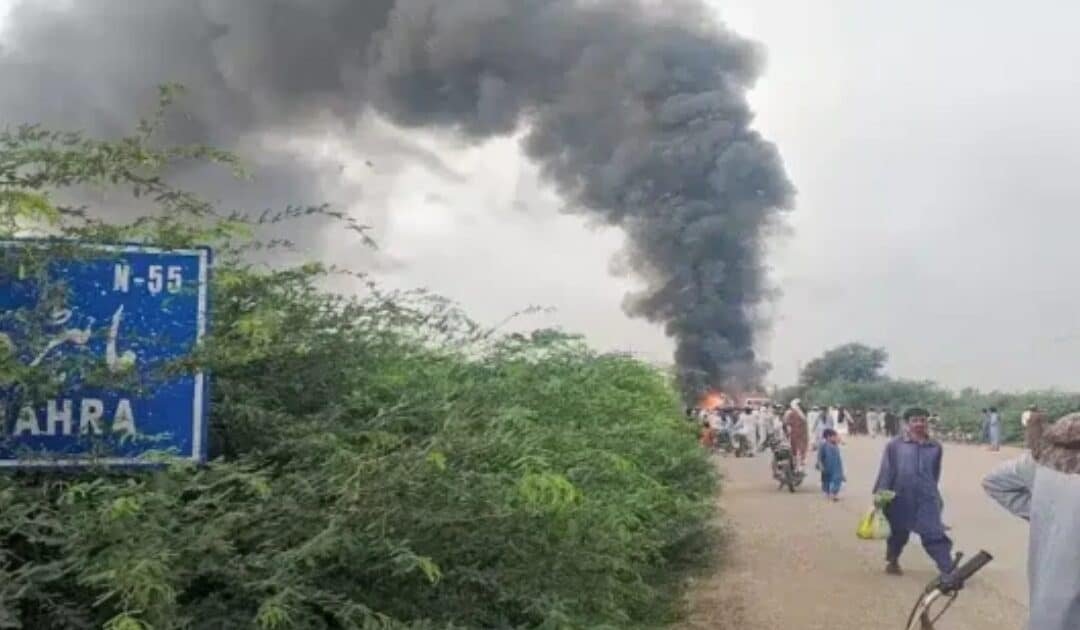 Cargo truck fire causes massive traffic disruption on Indus Highway, D.I. Khan