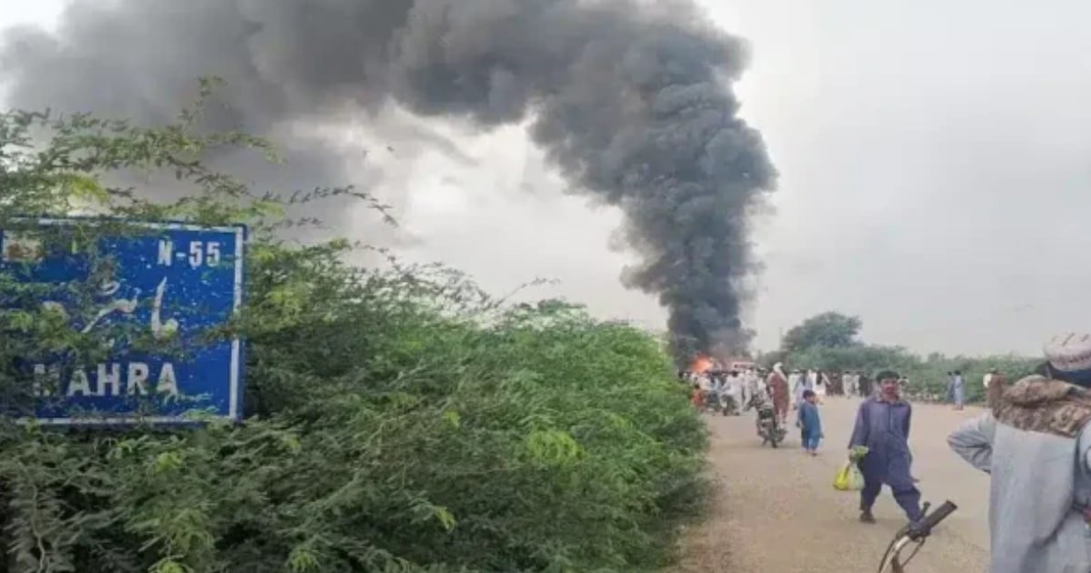 Cargo truck fire causes massive traffic disruption on Indus Highway, D.I. Khan