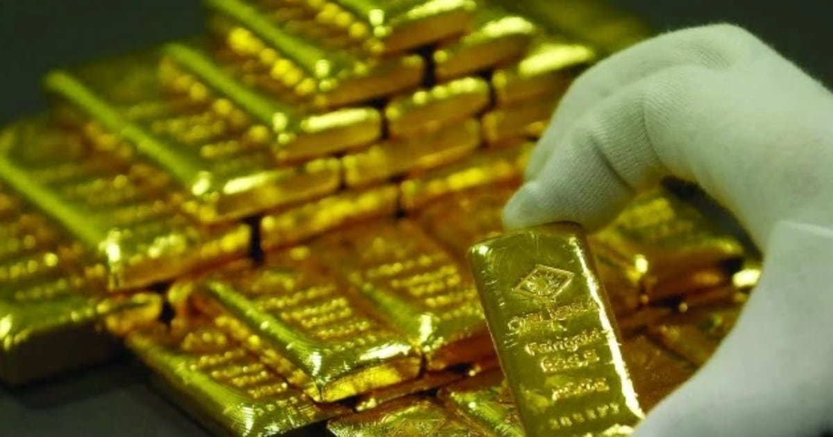 Gold Prices Drop by Rs 9,500 as Global Safe-Haven Demand Cools