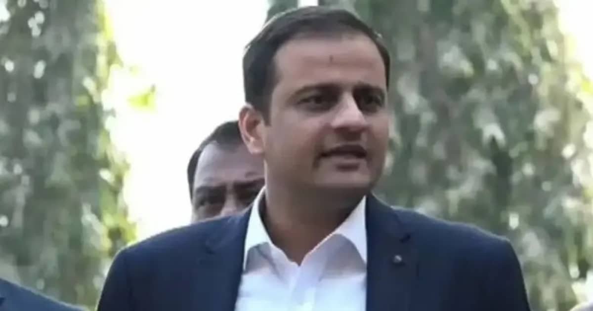 _Mayor Murtaza Wahab calls Karachi-Lahore comparison ‘improper’ _Mayor Murtaza Wahab calls Karachi-Lahore comparison 'improper'