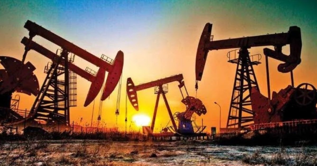 Oil Dives Below $100 as ‘Islamabad Breakthrough’ Halts War Fears