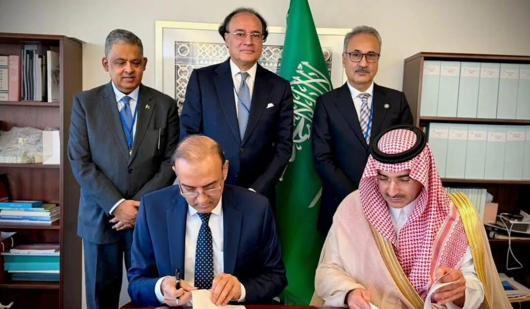 Pakistan and Saudi Arabia sign agreement to extend $3 billion deposit