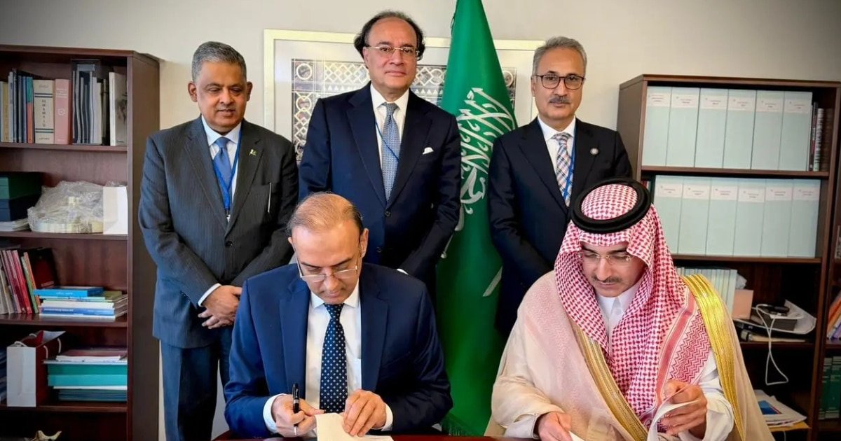 Pakistan and Saudi Arabia sign agreement to extend $3 billion deposit