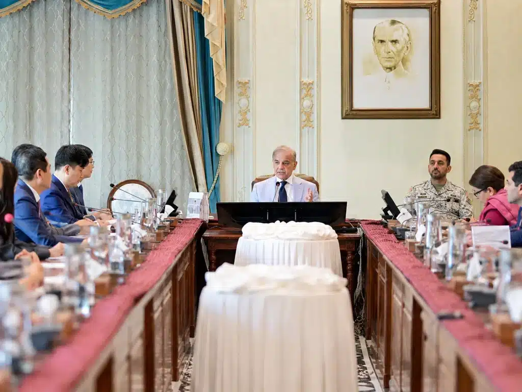 Chinese firm to set up digital economy headquarters in Pakistan PM Shahbaz meeting with Chinese delegation Chinese firm to set up digital economy headquarters in Pakistan