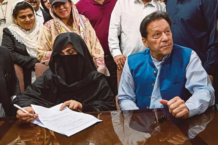 Imran Khan’s counsel faces legal warning in £190m graft case