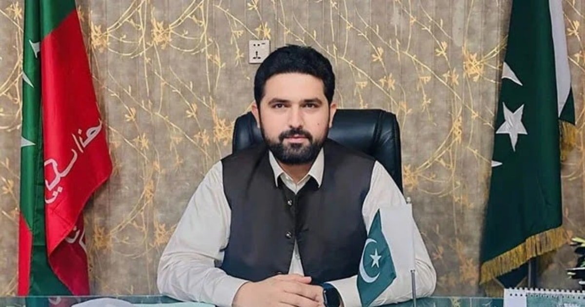 KP Chief Minister holds consultations for major Islamabad protest to seek Imran Khan’s release
