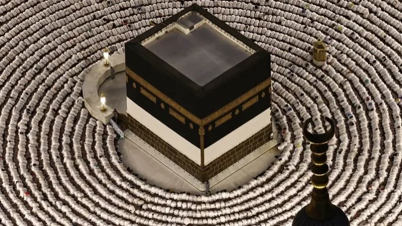 Over 1.5 million Muslims gather in Mina as the annual Hajj  begins