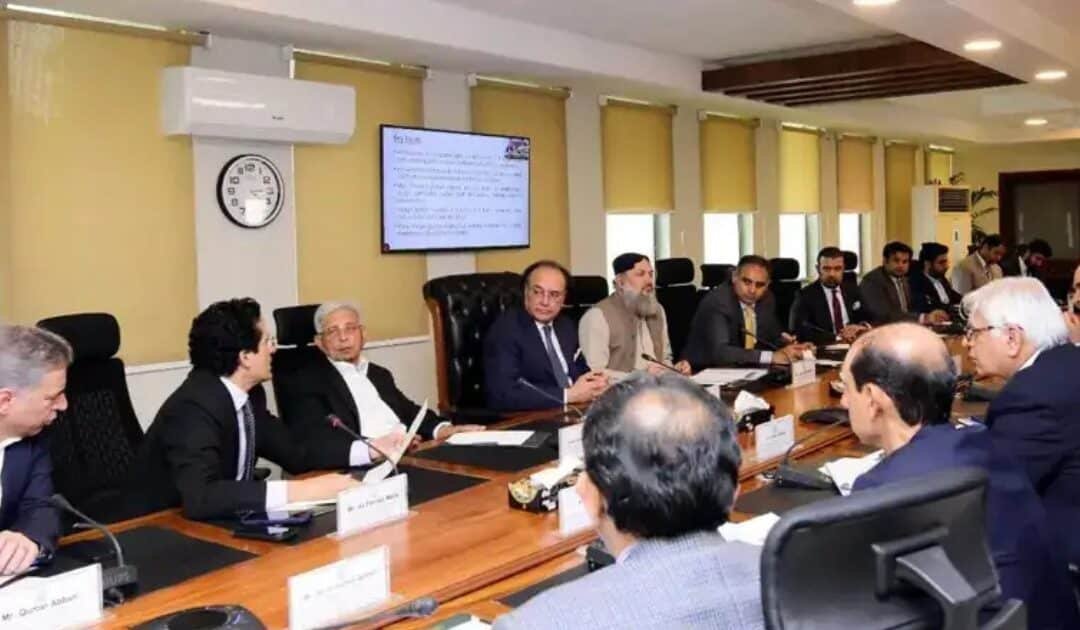 Petroleum ministry ensures Pakistan maintains stable fuel stocks till late June despite global crisis