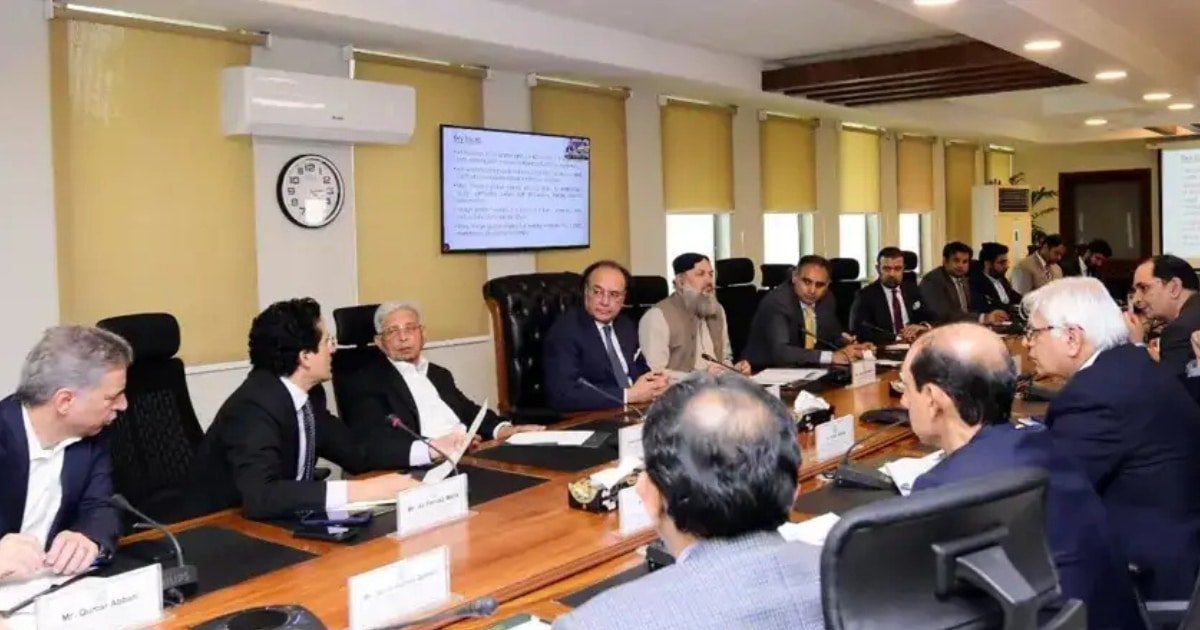 Petroleum ministry ensures Pakistan maintains stable fuel stocks till late June despite global crisis