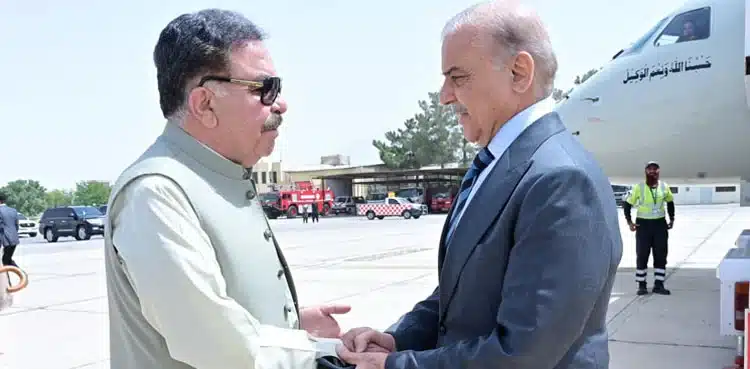 Prime Minister Shehbaz Sharif arrives in Quetta for high-level security and apex committee session Prime Minister Shehbaz Sharif arrives in Quetta for high-level security and apex committee session