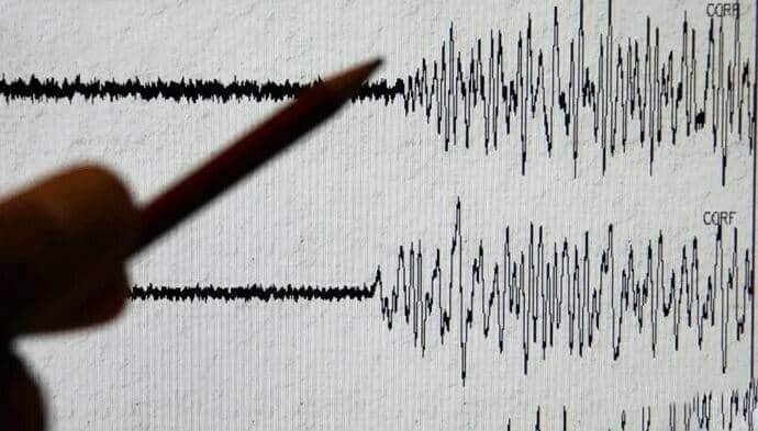 5.4-magnitude earthquake rattles Islamabad, parts of KP and Punjab 5.4-magnitude earthquake rattles Islamabad, parts of KP and Punjab