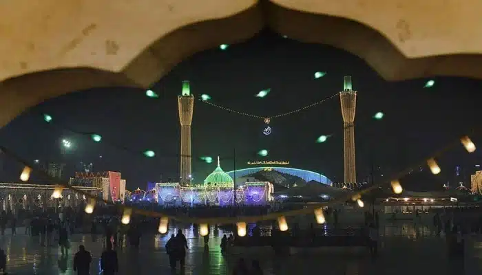 A night view of Data Darbar Lahore Five ex-officials penalized for embezzling Data Darbar donations