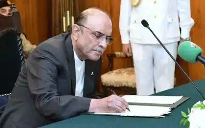 President Zardari enacts crucial bill to finalize PIA’s privatization process