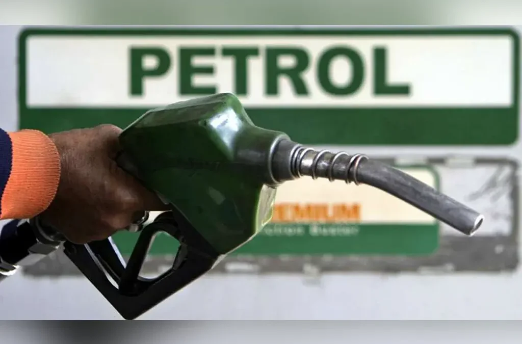 Govt Cuts Petrol by Re1, Raises High-Speed Diesel by Rs3.77 Per Litre