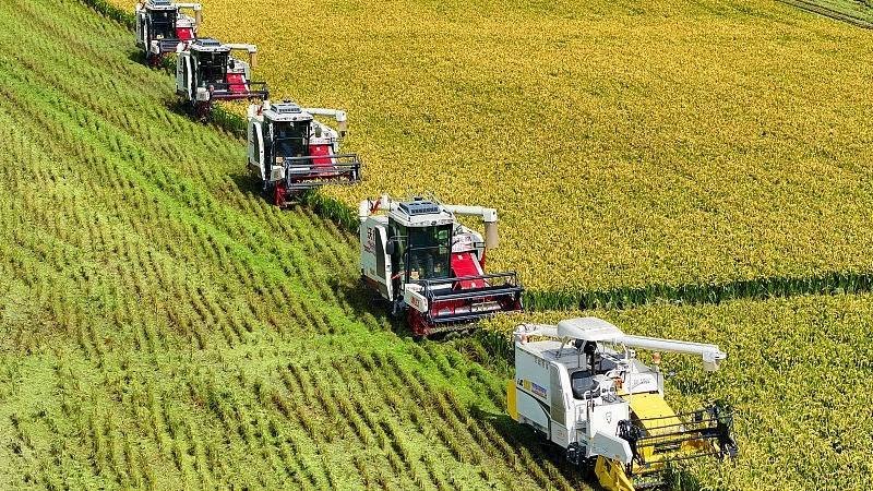 CPEC 2.0: China Delivers 258 Tractors and Harvesters to Pakistan