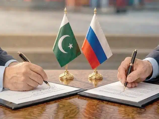 Pakistan Advances Rail Corridor Talks With Russia, Investment Discussions With US